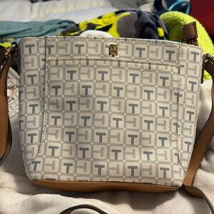 Tommy HilfigerTan and Cream Women's Crossbody with Wristlet